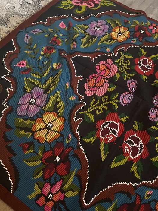 Vând pătură țărănească lână 185/160 cm