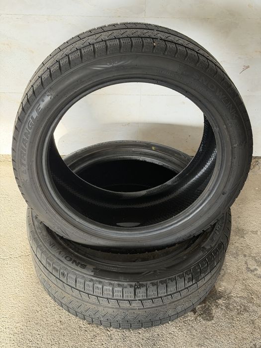 235/45/18 пара Triangle