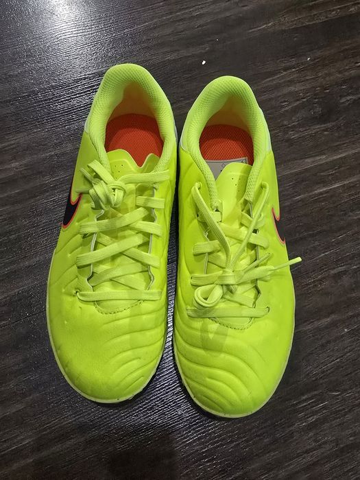 Футболни стоношки Nike Tiempo Legend 10 TF Jr размер 35