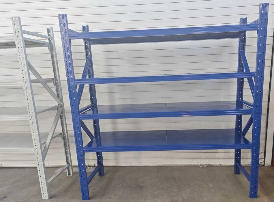 Метален стелаж с 4 рафта