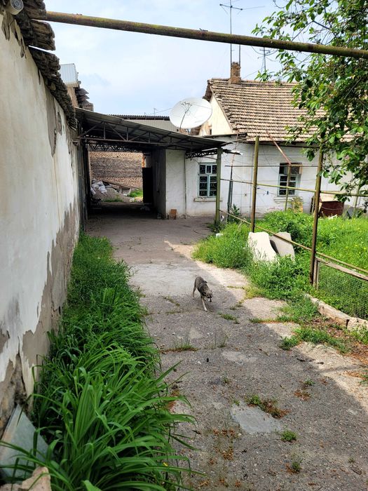 продаеться участок район кирпичный дассаф