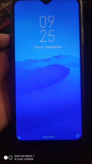 Redmi 7 srochni sotiladi holati yahshi ejran almashmagan joyi 64 gb