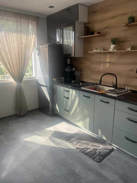 Продава се Етаж от къща в Ямбол, Боровец - 99 кв.м за 1597 €/кв.м - Снимка #1