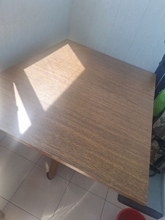 Продается Стол раздвижной