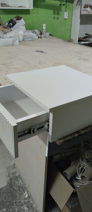 Консоль прикроватная