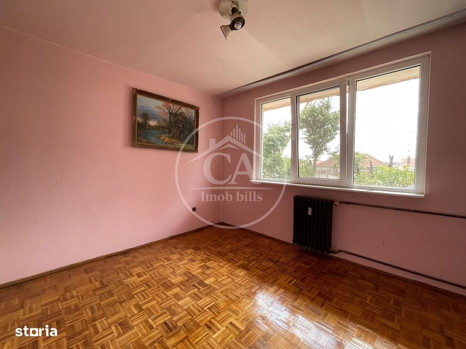 Apartament de vânzare cu 2 camere în zona Rogerius, Oradea