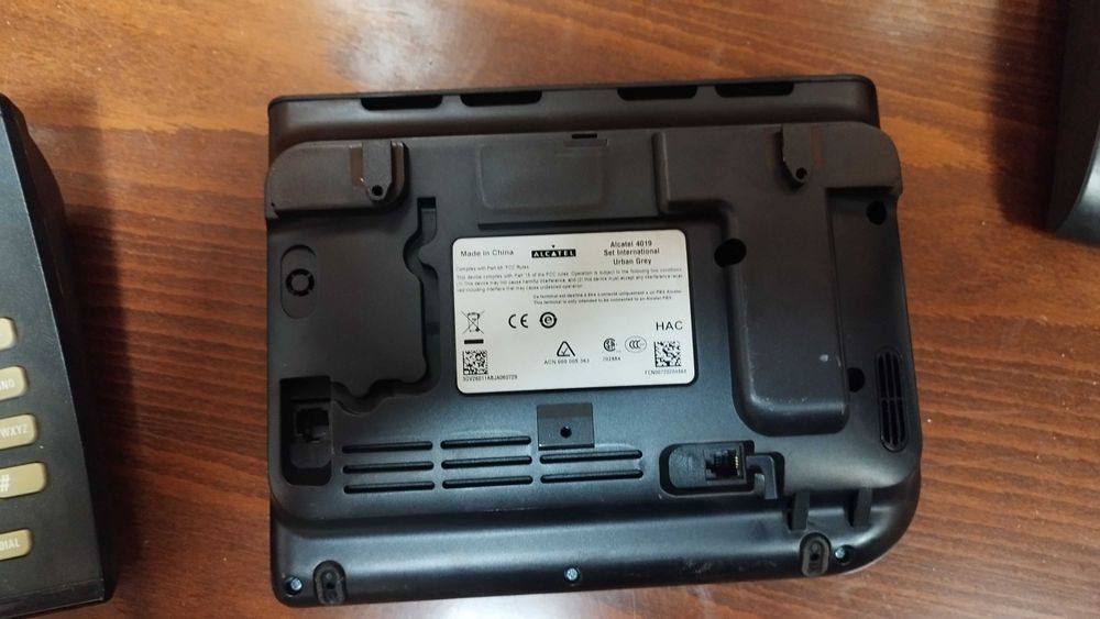 Стационарни телефони телефони Alcatel