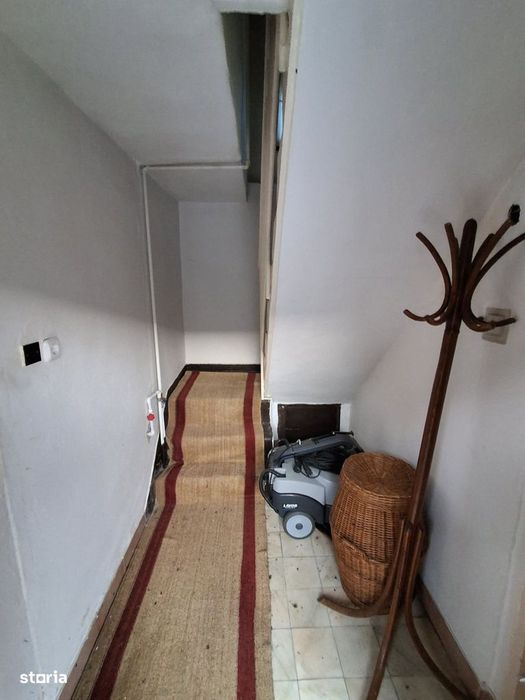 Case + 1440 mp teren , Vetis