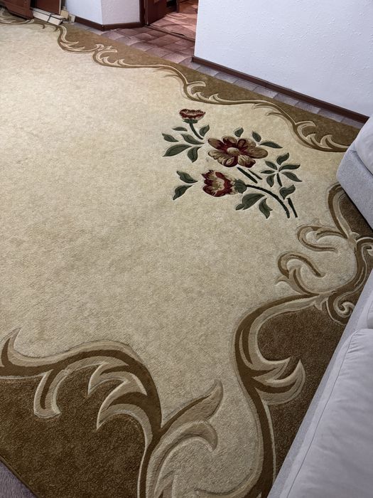 Продаётся ковёр ..