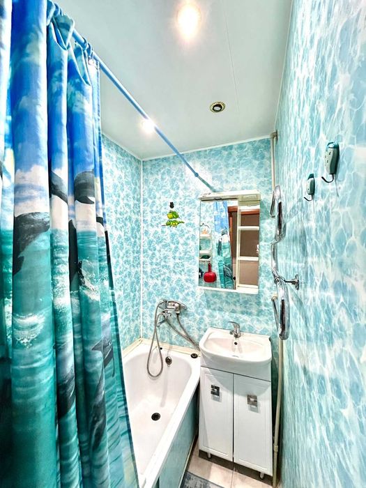 Продаётся 4 комн квартира