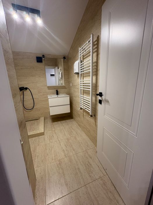 PF Inchiriez Apt 1 cam Tatarasi/Piata Chirila, utilat si mobilat nou