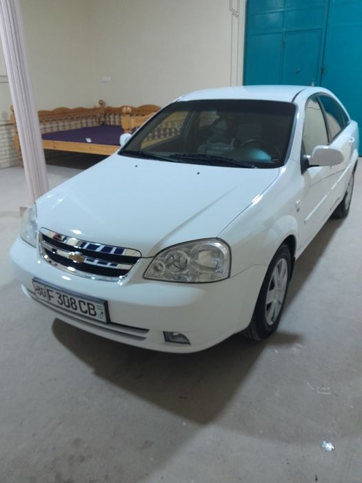 Шевролет лассетти