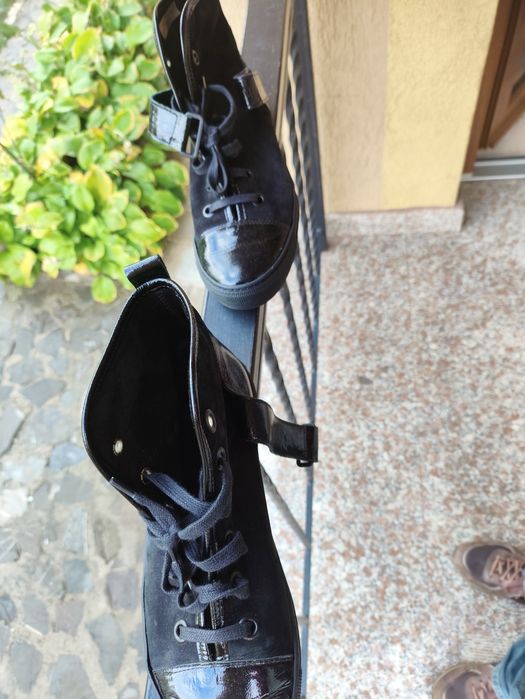 Ghete Dama Piele Nr 38 ARCHE originale ( primite cadou )