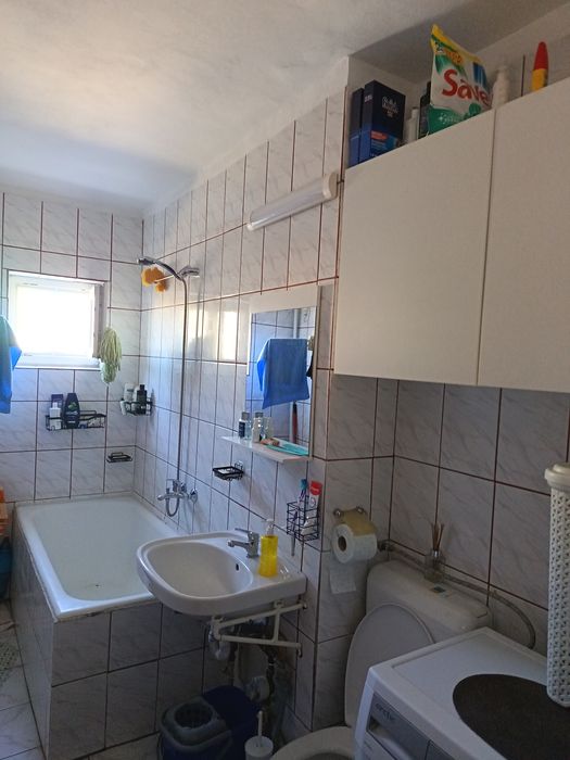 Închiriez apartament 2 camere