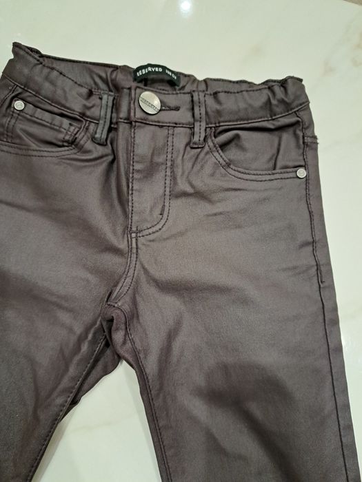 Продавам детски панталони