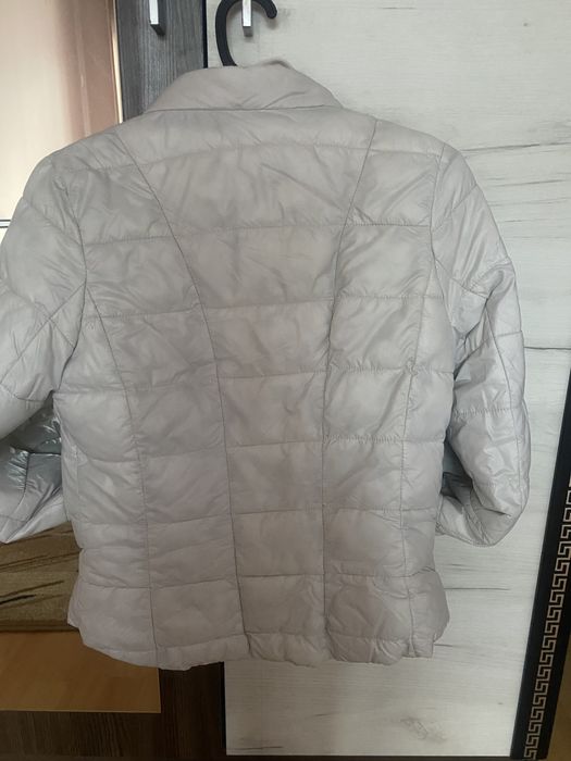 Пролетно яке  изкключително запазено