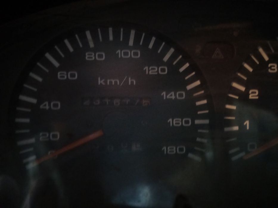Nissan serena 1992г.