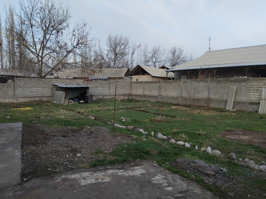 Уй участок сотилади 8,5 сотик