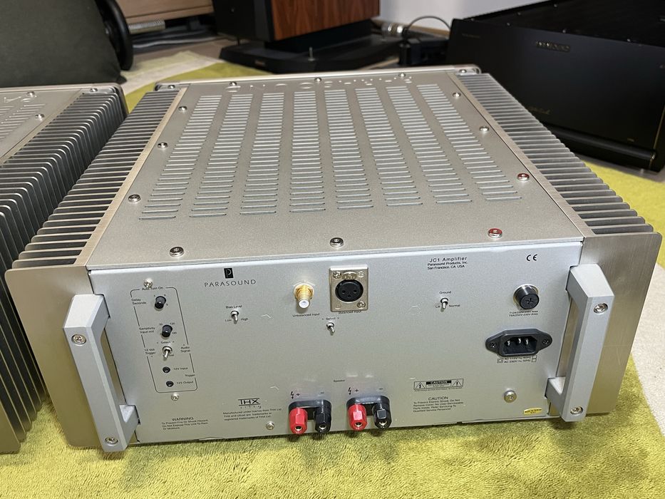 Усилватели  Моноблокове Parasound JC 1