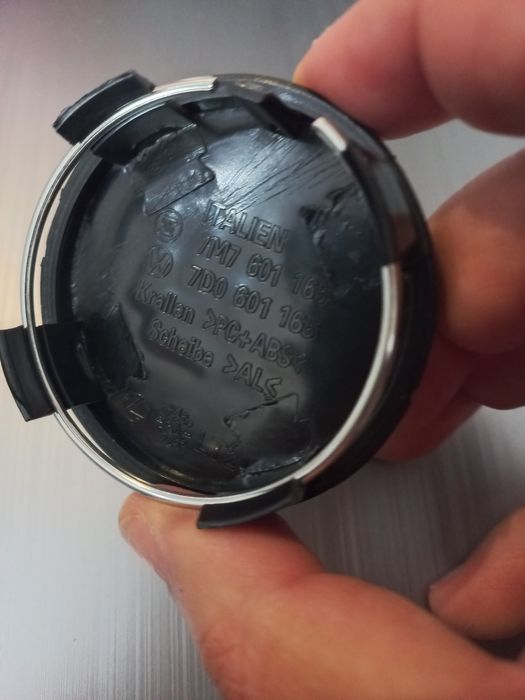 V w v w set 4 capace