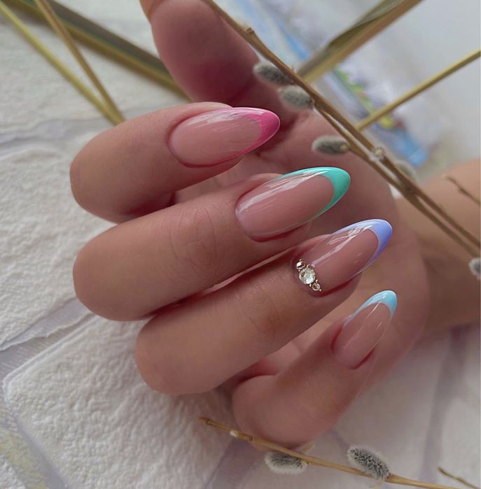 Маникюр с гель покрытием 5000 скидка ! Месяц