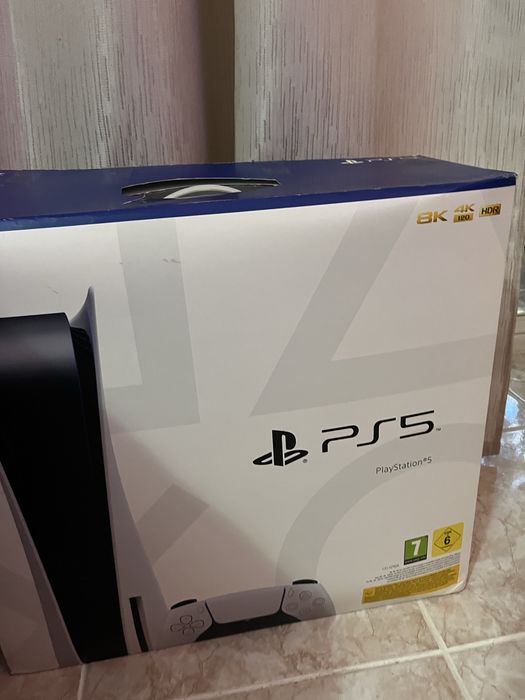 PS5 digital si cu disc, aproape nou!!!