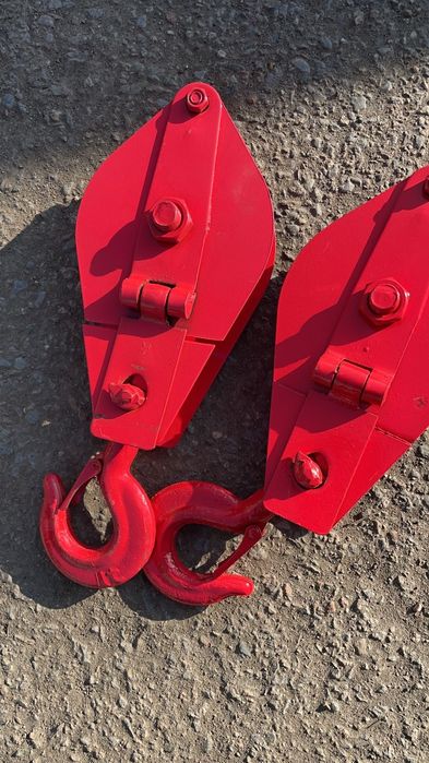 Блок монтажный с крюком