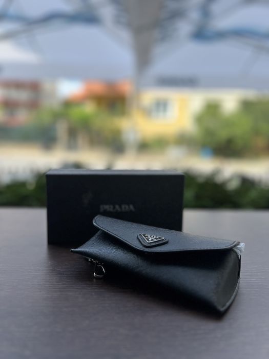 Слънчеви очила Prada