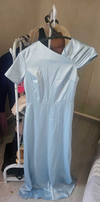 Одежда:брюки,платье, карсет