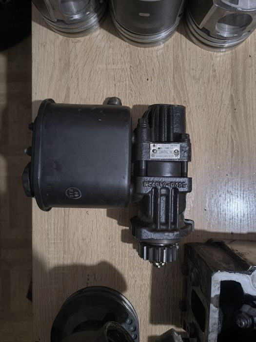Продам гүр насос на Камаз оригинал