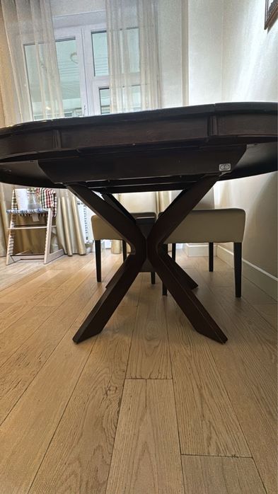 Стол с стульями