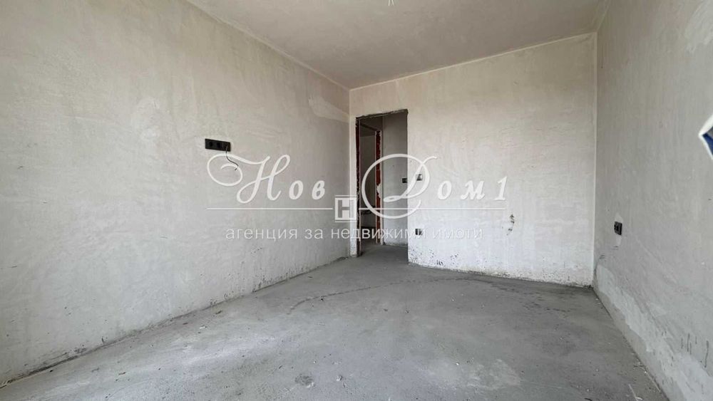 Продава се Четиристаен апартамент в Пловдив, Остромила - 156 кв.м за 1348 €/кв.м - Снимка #2