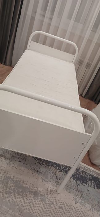 Кровати односпальные одноместные