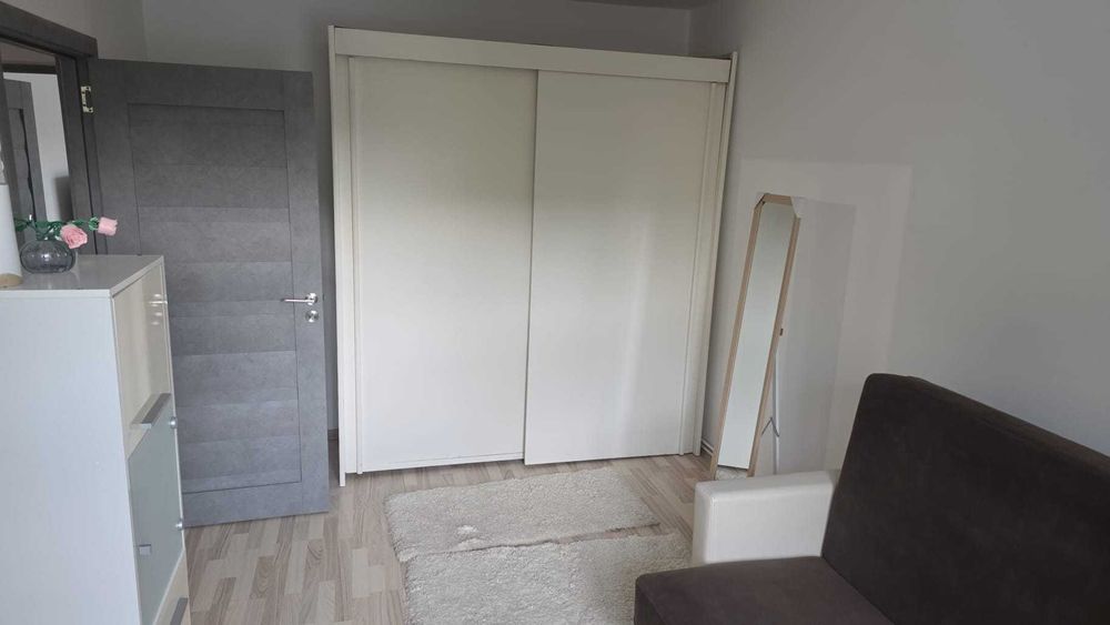 PF închiriez apartament 2 camere decomandate zona Cedonia