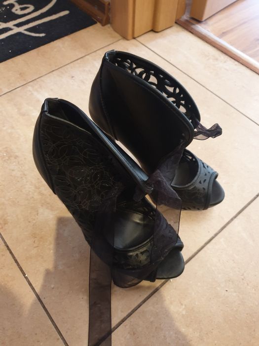 Дамски обувки 37 номер