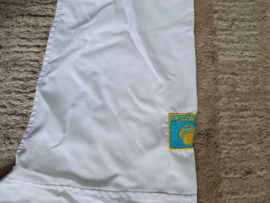 Продам кимоно (добок)