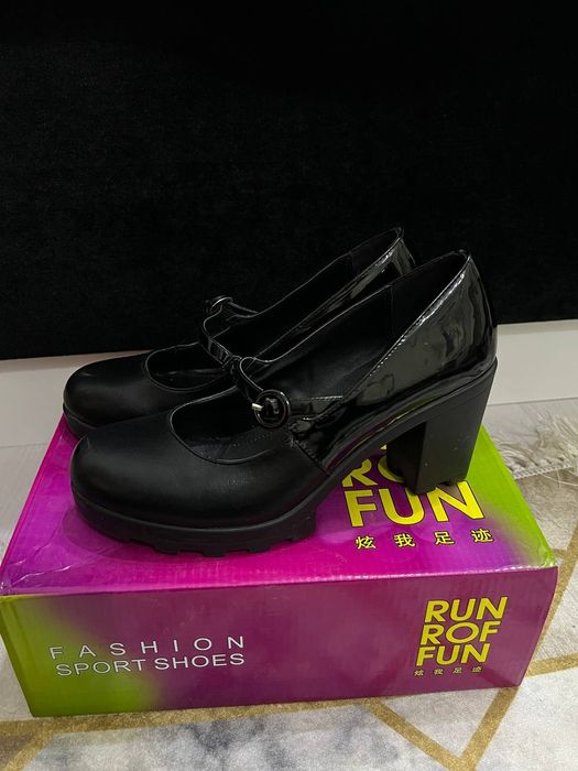 Туфли разные новые