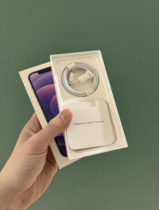 Айфон iPhone 12 128gb в идеале