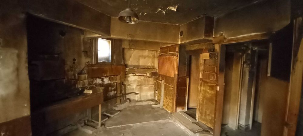 Продавам тристаен апартамент, идеален център - 90кв.м.