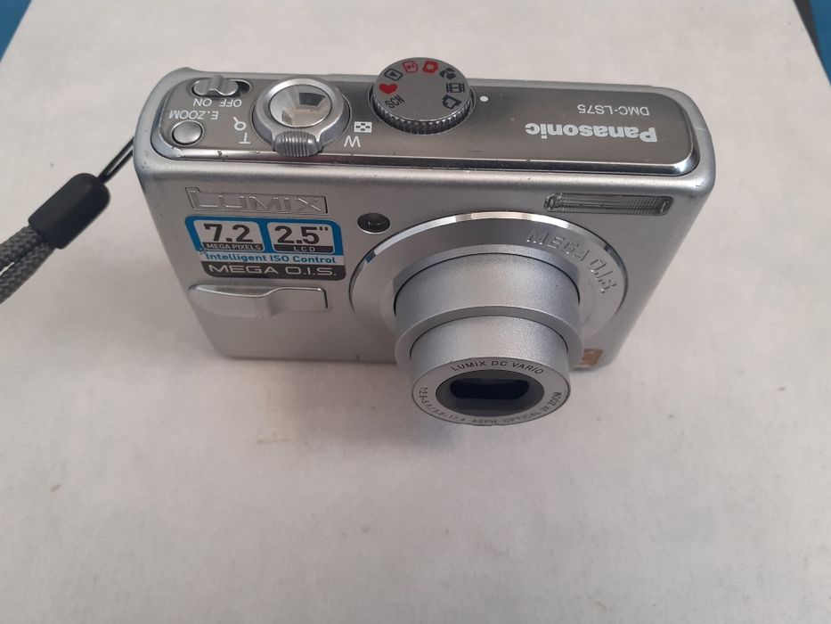 Aparate foto Dacota P latinul și Panasonic Lumix