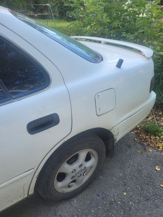 Тайота камри 2.2литра.