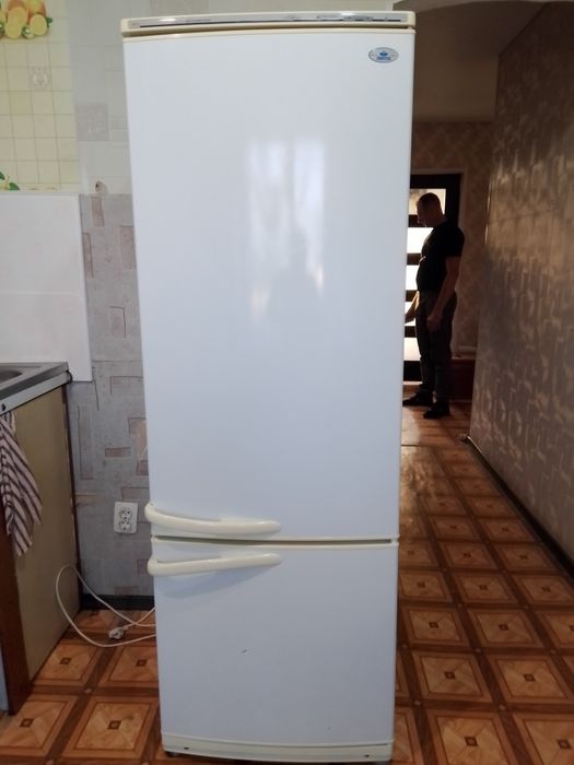 Продам холодильник