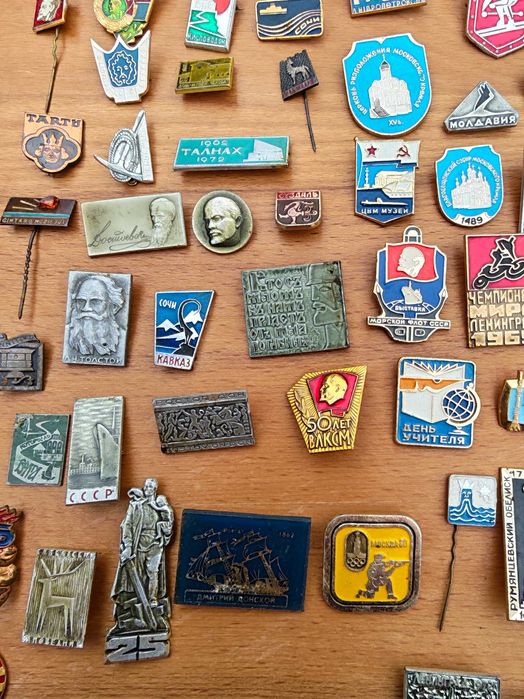 Колекция значки СССР социализъм ретро 150бр