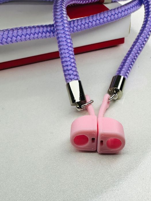 Шнурок подвеска для телефона и наушников
