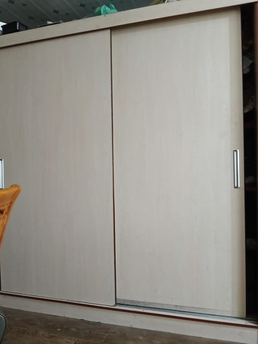 Шкаф продам недорого торг