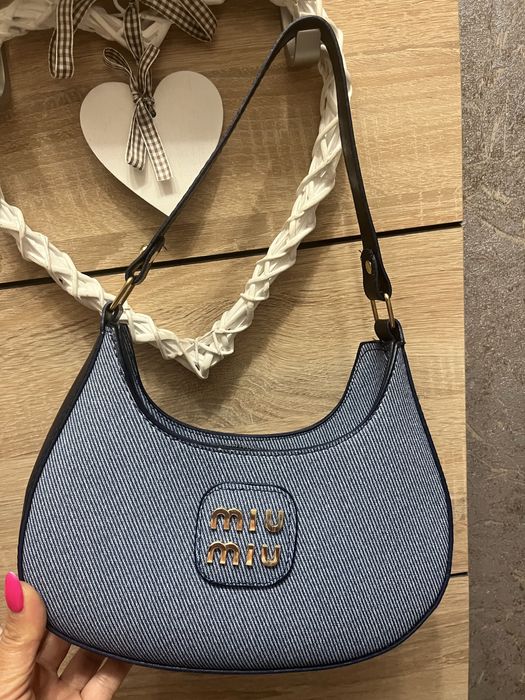 Малка дамска чантичка