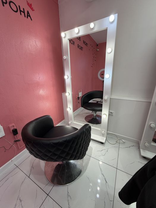 продам гримёрный зеркало и кресло