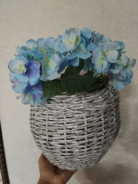 Кашпо из ротанга