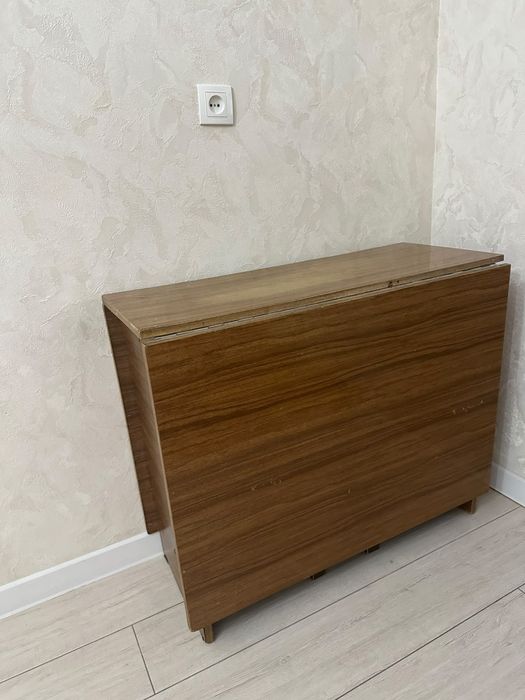Продам стол книжка раздвижной