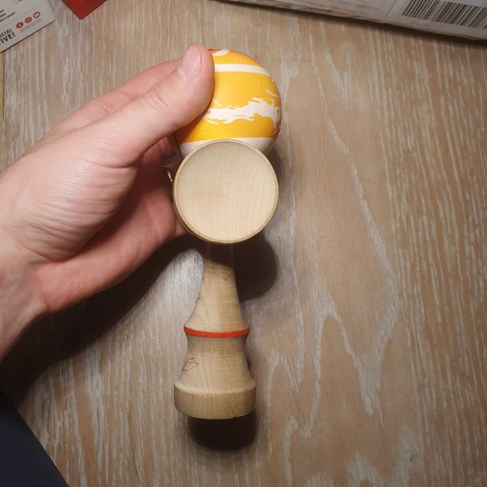 Kendama Lotus Pyro Element